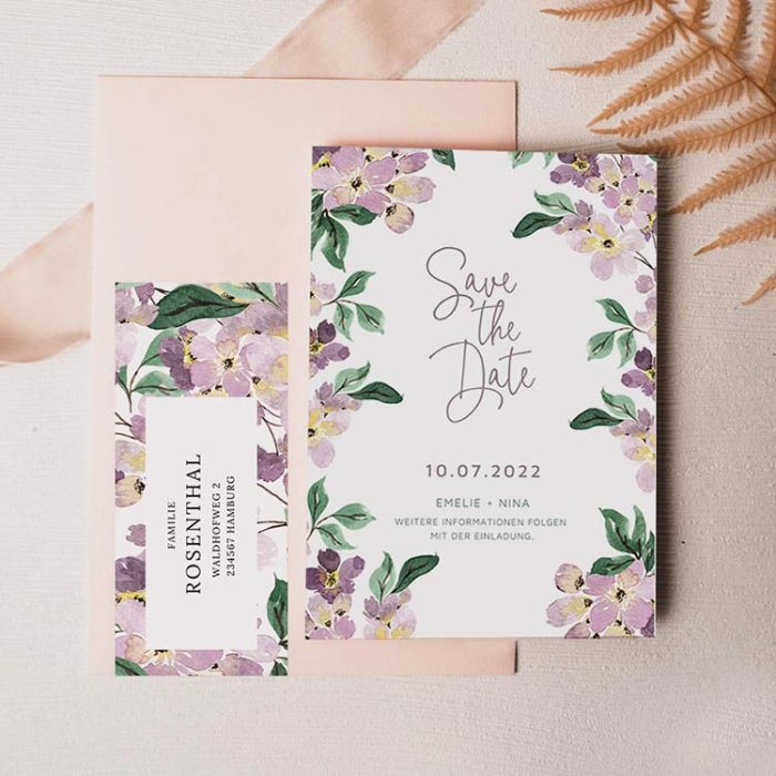 Emelie – DIY Save the Date Karte mit violetten Blumen
